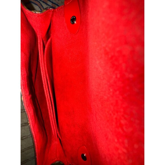 Louis Vuitton Monogram Epi Saint Michel - Picture 8 of 13